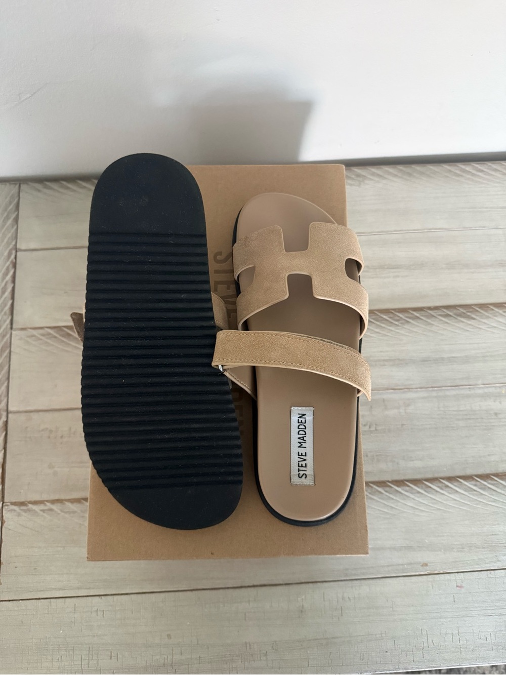 New in box Steve Madden sandals - Picture 4 of 4